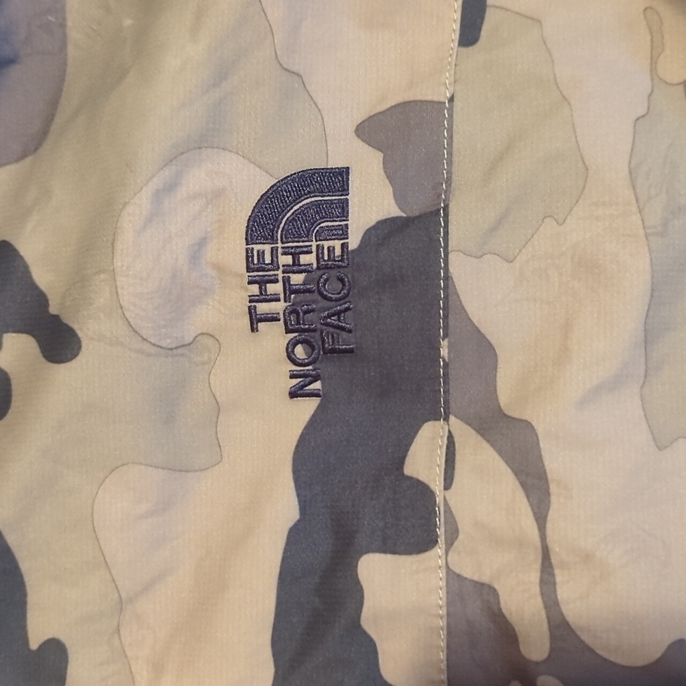 The North Face Men's Camouflage Windbreaker Rain Dryvent Jacket - Picture 3 of 9